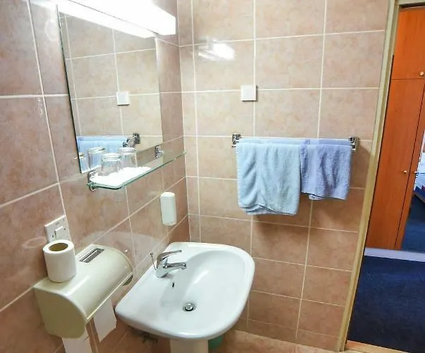 Duje Πανσιόν 3*