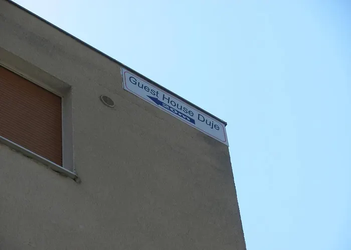 Duje سبليت